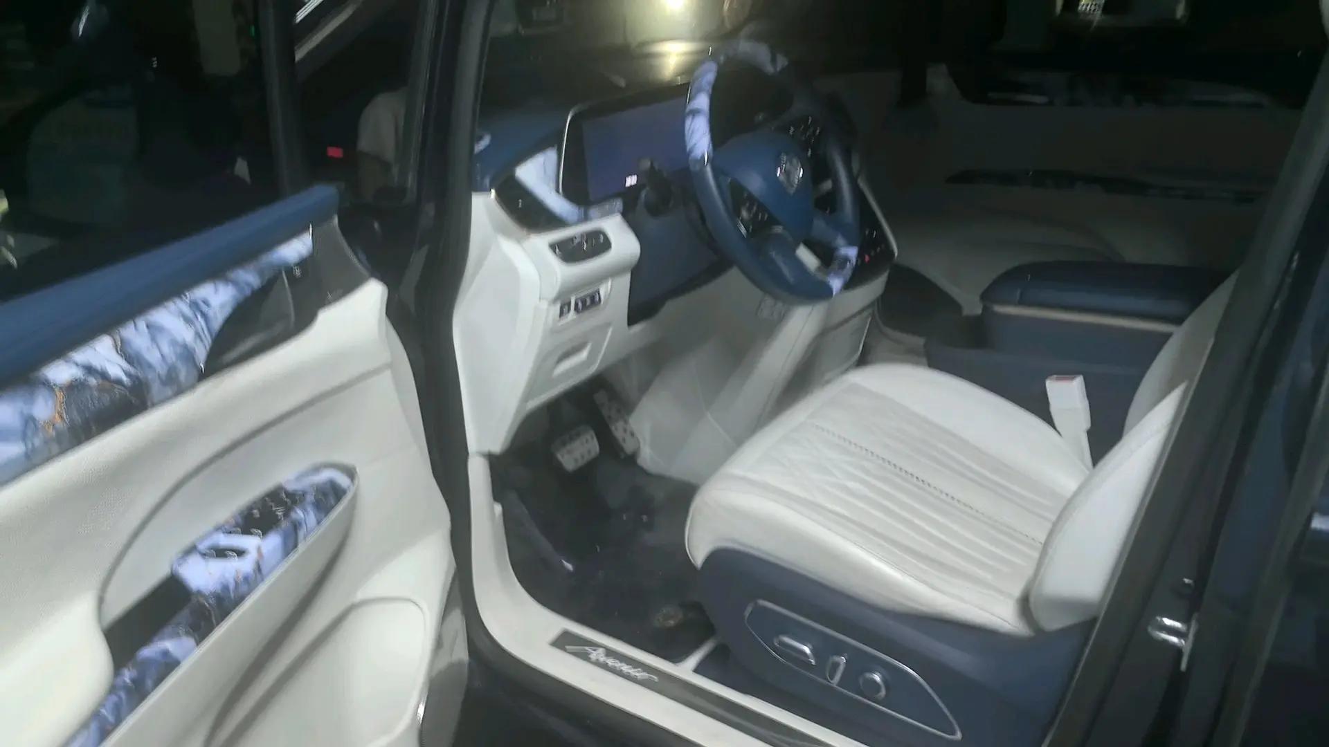 Buick GL8 2021 Avenir Avia Four-seat Premium Edition 6
