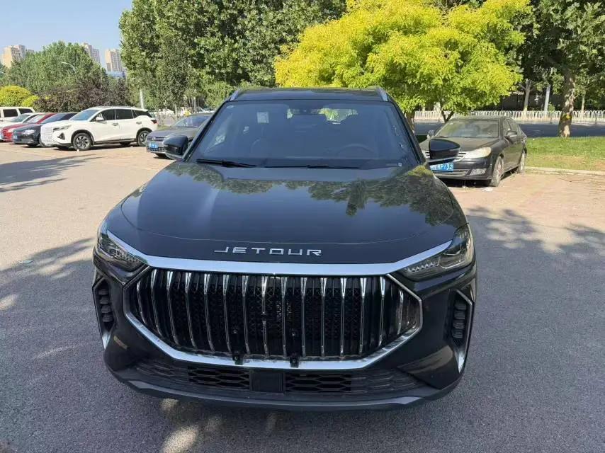 Jetour 2025 Model X70 PLUS 1.5T Luxury Dynamic 5-Seater Automatic 2