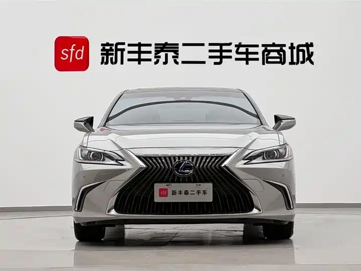 Lexus ES 2020 300h Excellent Edition 2