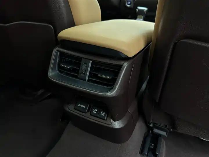 Lexus ES 2020 300h Excellent Edition 24