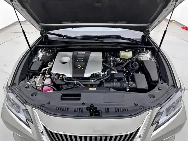 Lexus ES 2020 300h Excellent Edition 25
