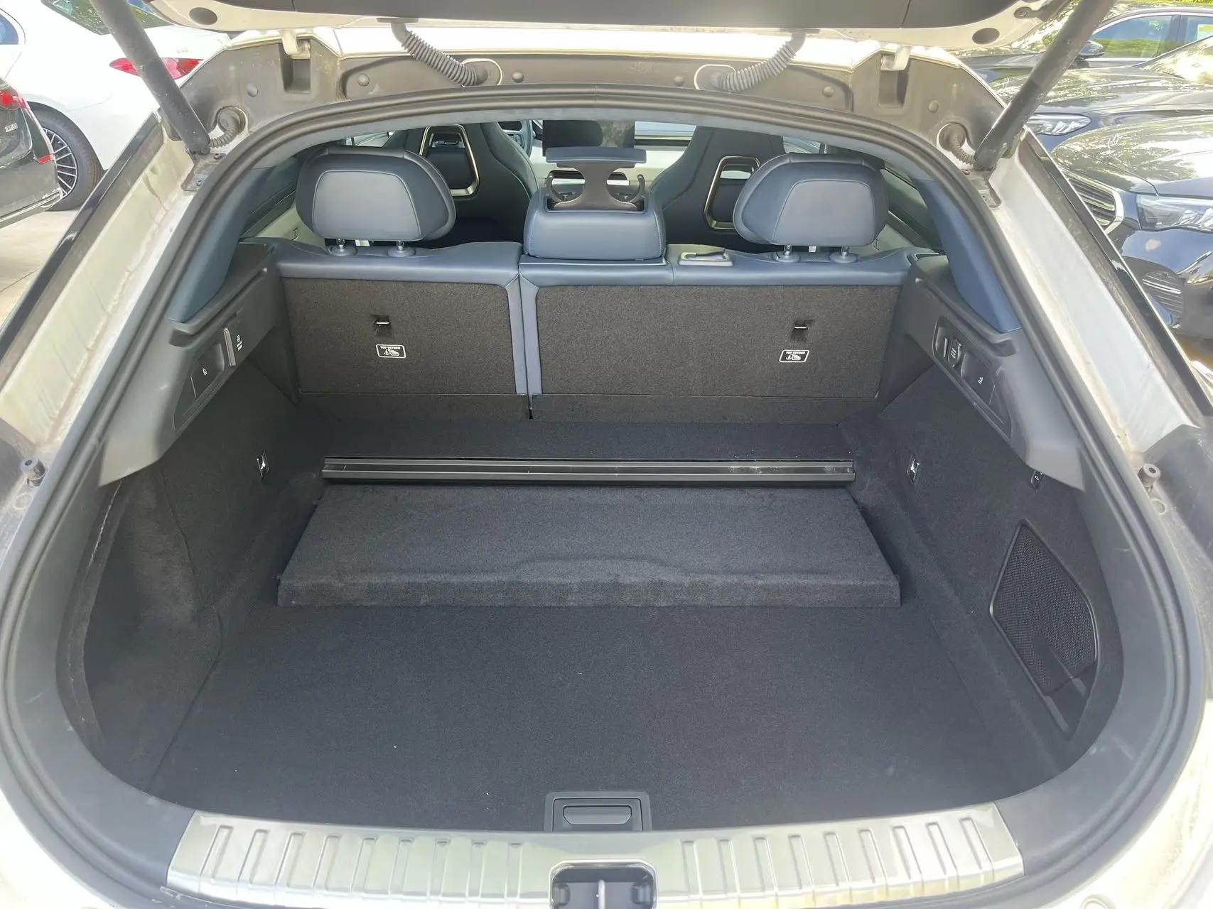 Zeekr 2025 Zeekr 001 YOU version 100kWh four-wheel drive automatic gear 4