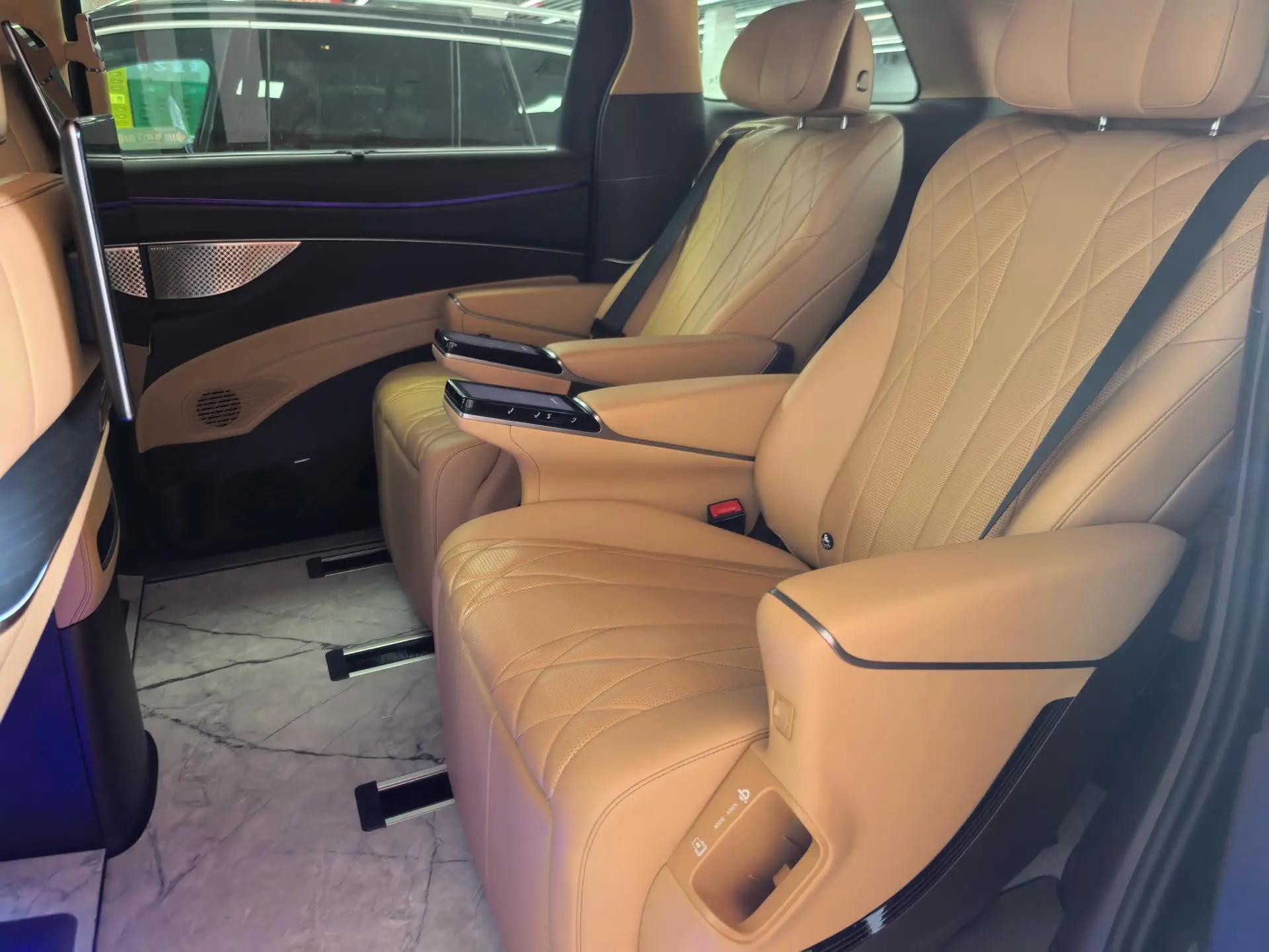 Denza 2025 Denza D9 DM-i 1.5T stepless intelligent driving version 1020 four-wheel drive flagship automatic gear 3
