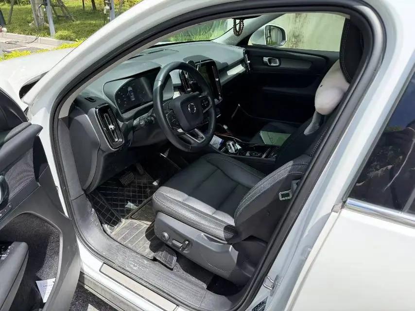Volvo XC40 2020 T4 4-wheel drive Zhiyuan Deluxe Edition 4