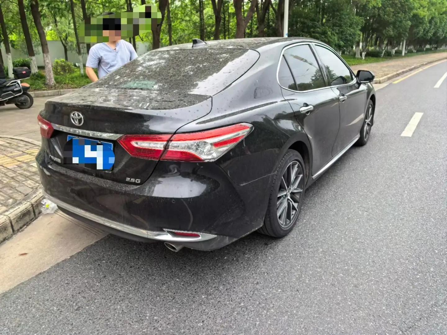 Toyota 2023 Camry 2.5G Deluxe Edition Automatic Gear 2