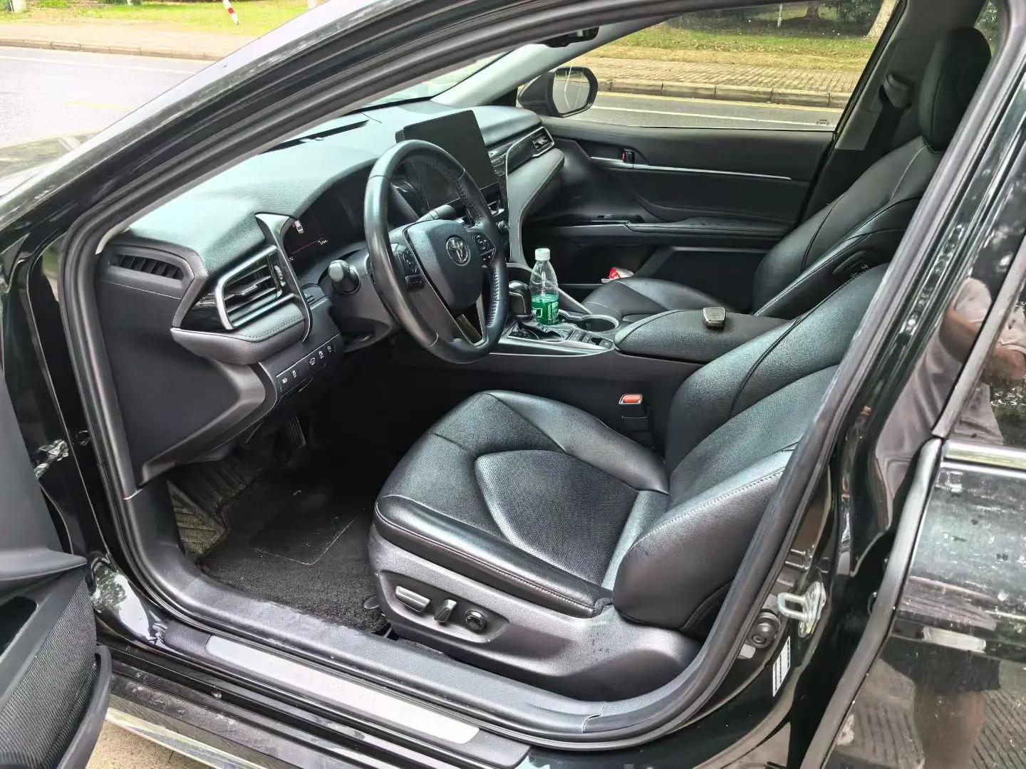 Toyota 2023 Camry 2.5G Deluxe Edition Automatic Gear 3