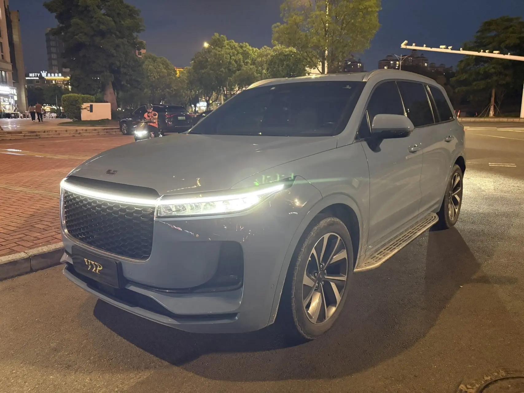 Li ONE 2021 extended 6-seat version