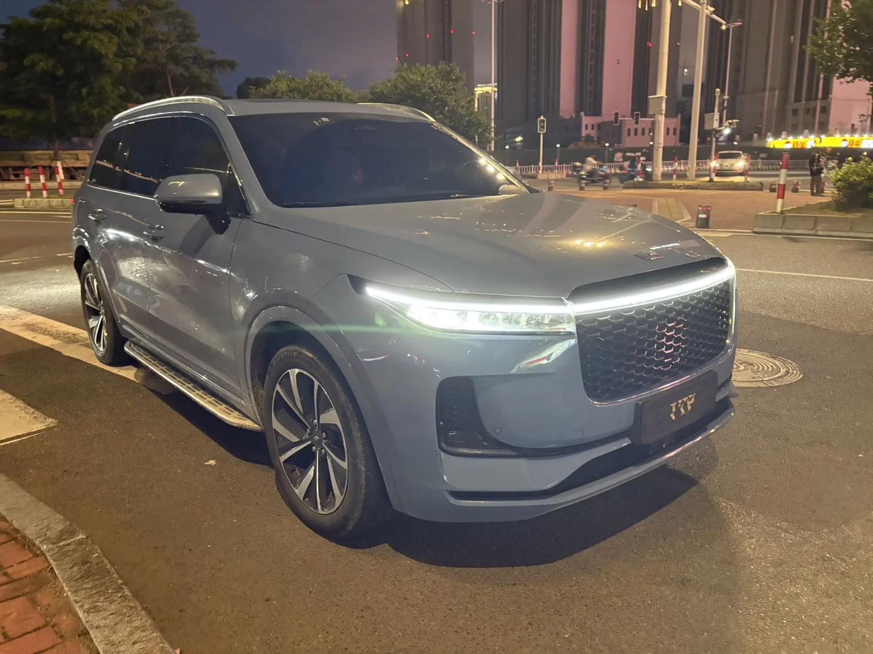 Li ONE 2021 extended 6-seat version 3