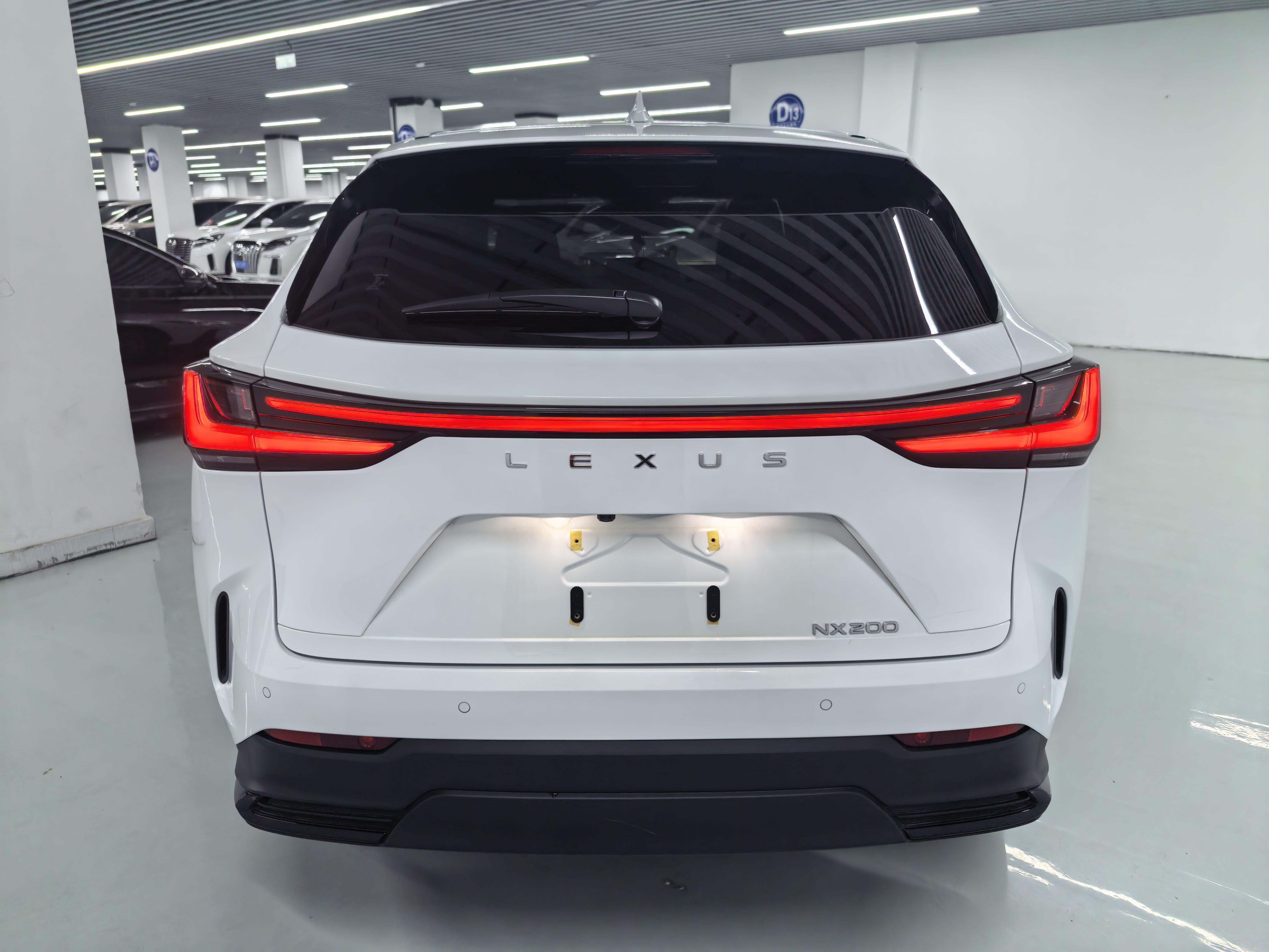 Lexus NX (imported) 2026 NX200 2.0 stepless stunning limited edition automatic gear 12