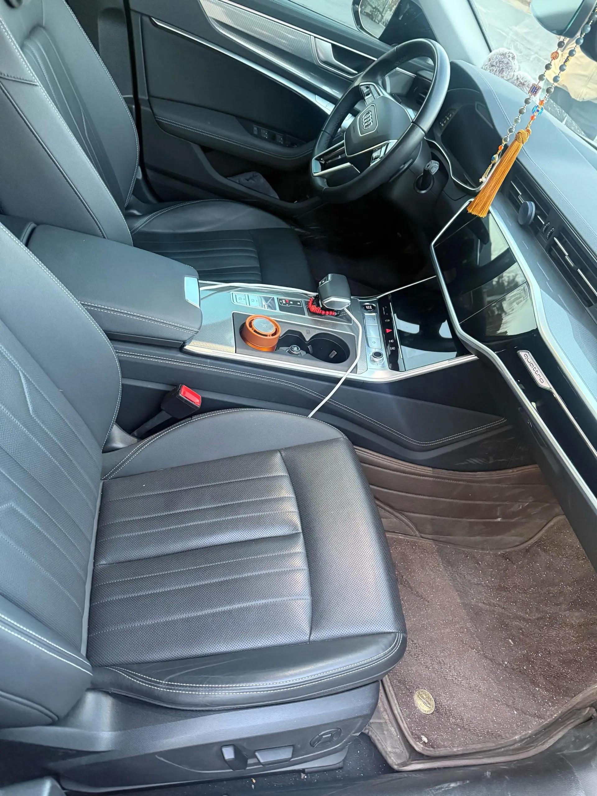 奥迪 A6(进口) 2024款 A6 Allroad 48V 3.0TFSI 55TFSI Quattro 尊享越野型 自动挡 9