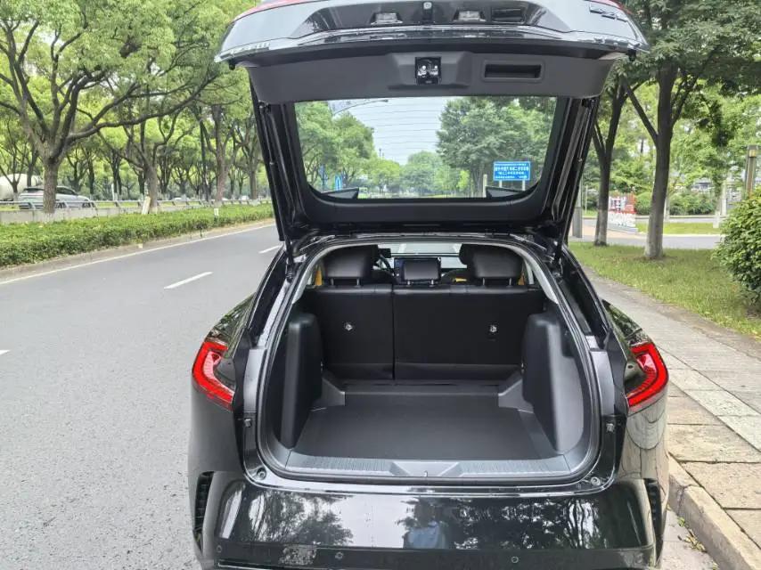 Toyota 2025 bZ 5 550 JOY automatic gear 9