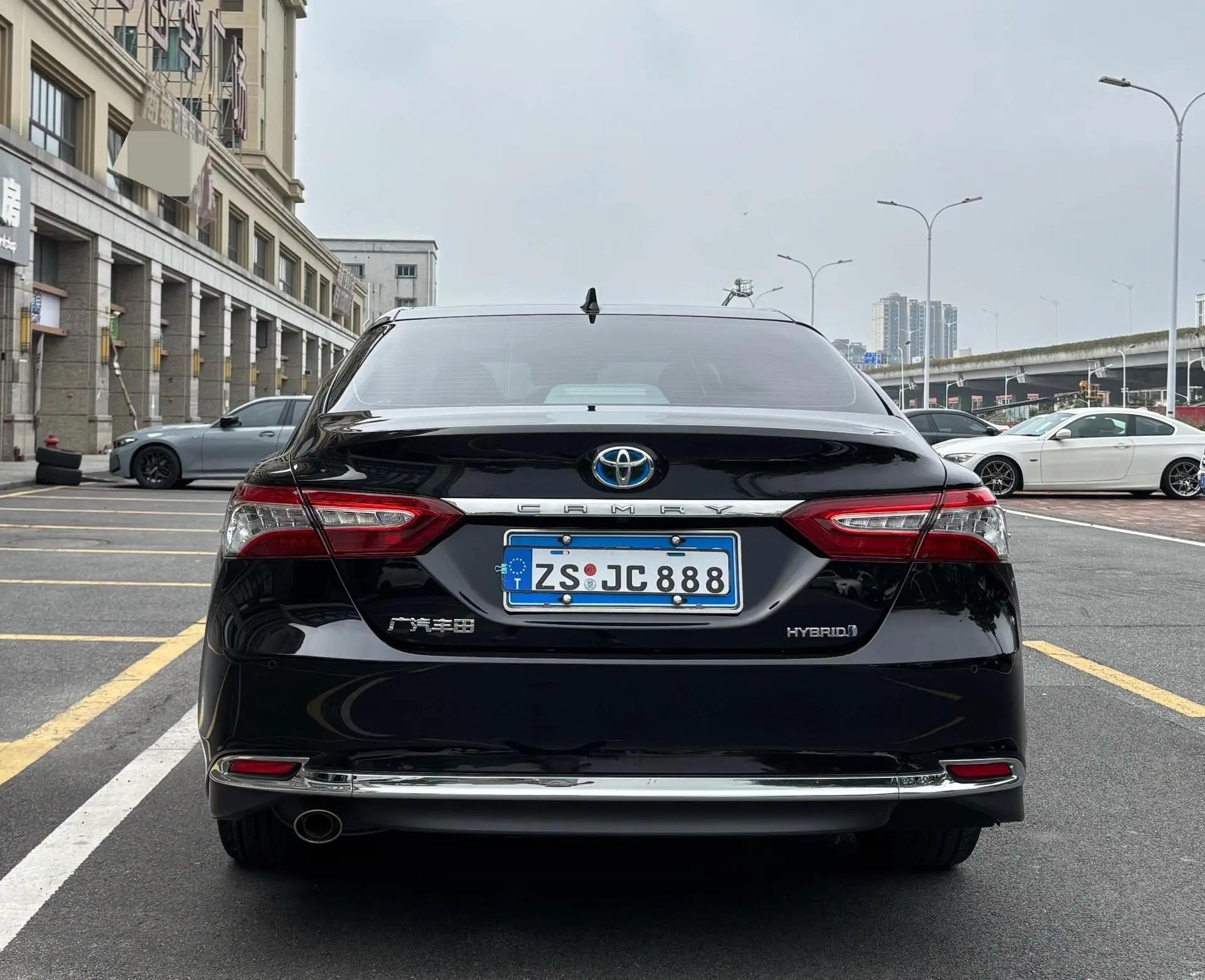 Toyota 2023 Camry Dual Engine 2.5HG CVT Luxury Edition Automatic 8