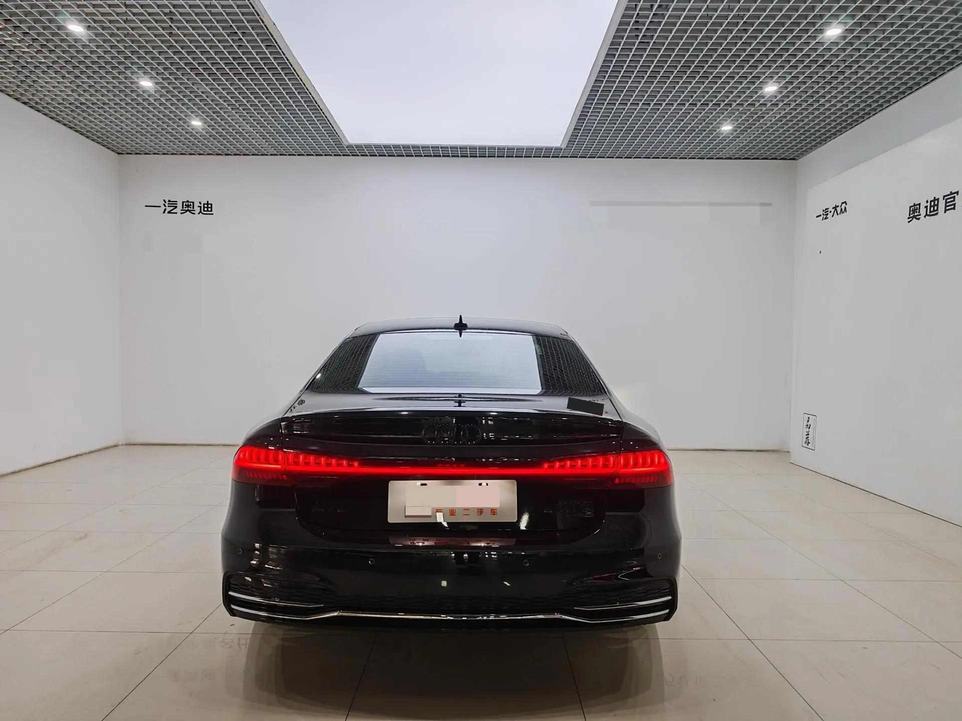 Audi 2024 A7L 2.0TFSI 45TFSI Luxury Automatic 4