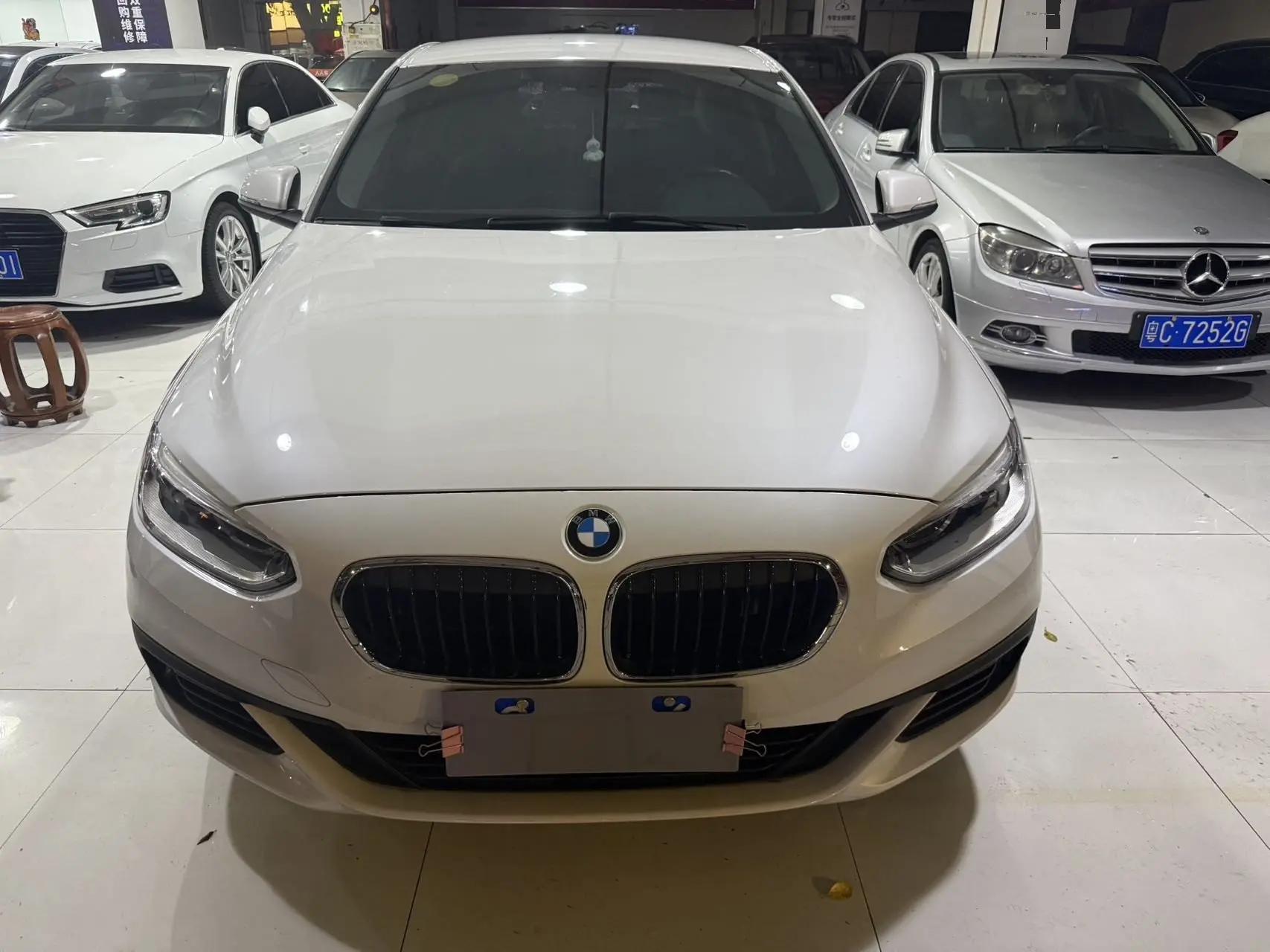 BMW 1 Series 2020 120i Fashion 2