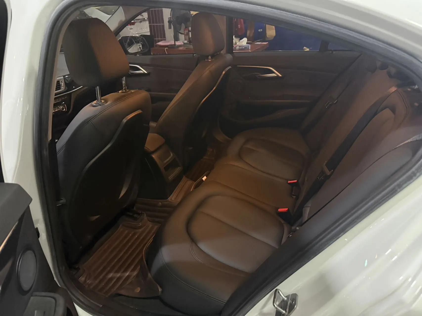 BMW 1 Series 2020 120i Fashion 5