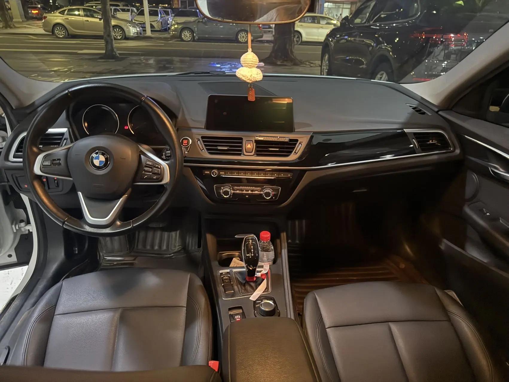 BMW 1 Series 2020 120i Fashion 6