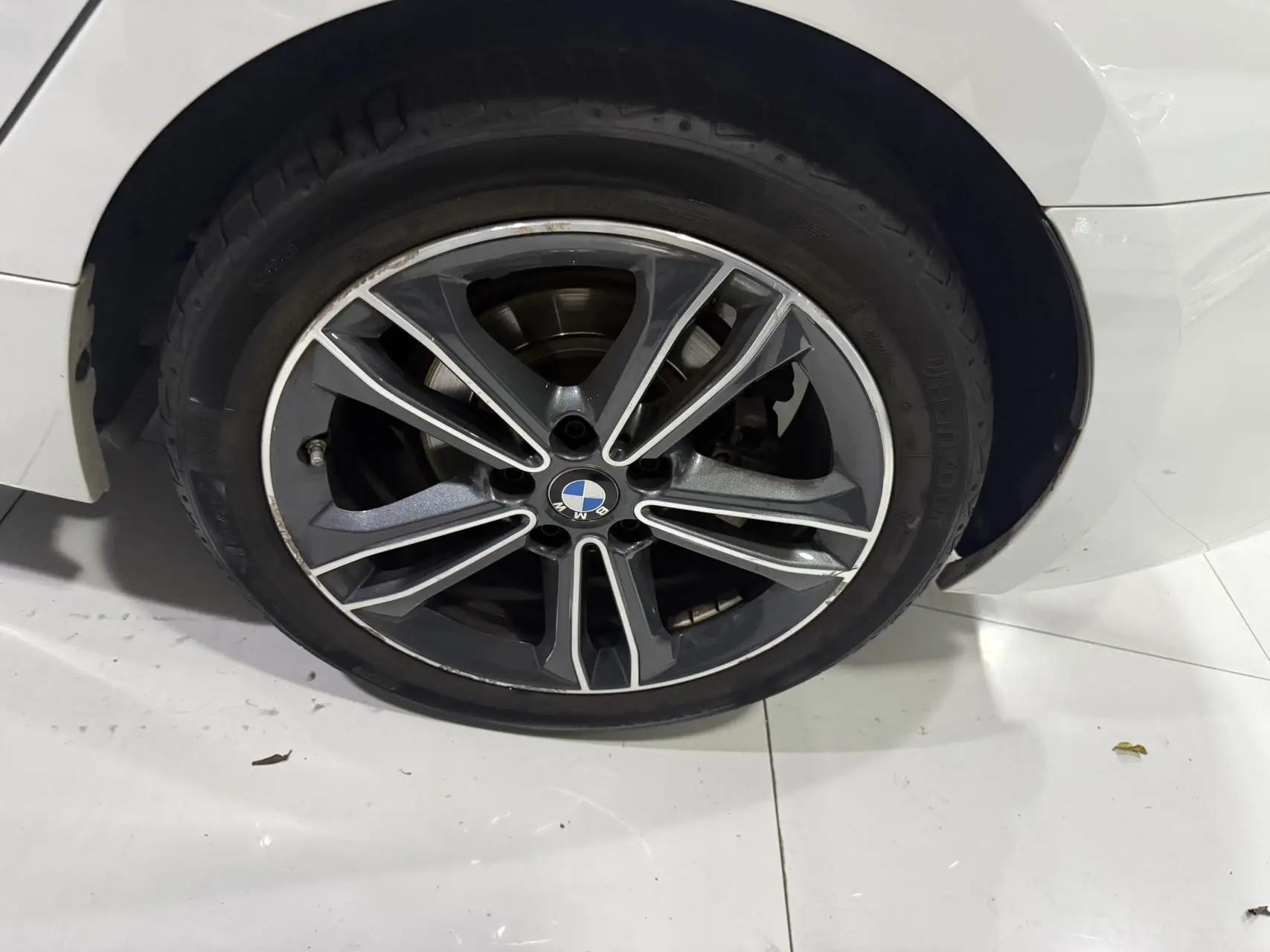 BMW 1 Series 2020 120i Fashion 8