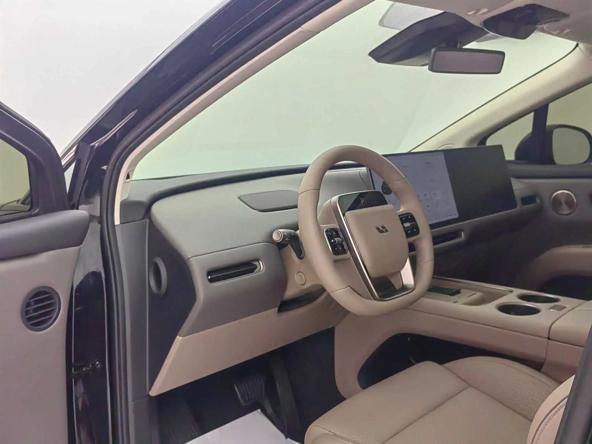 Li 2025 i8 Standard Edition Automatic 3