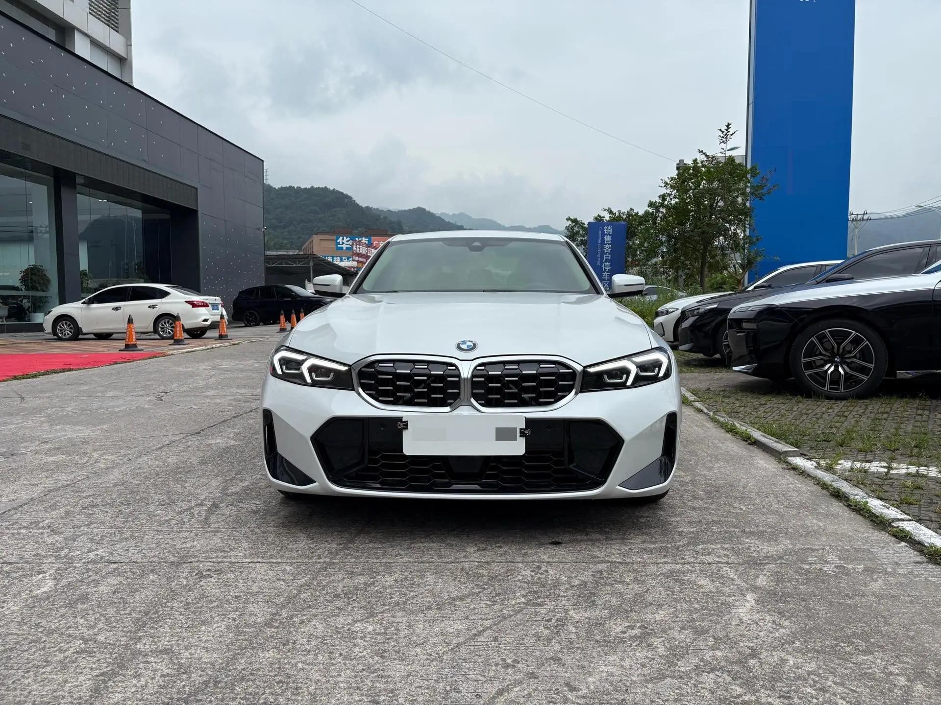 BMW 3 Series 2025 Model 325Li 2.0T M Sport Package Automatic 3