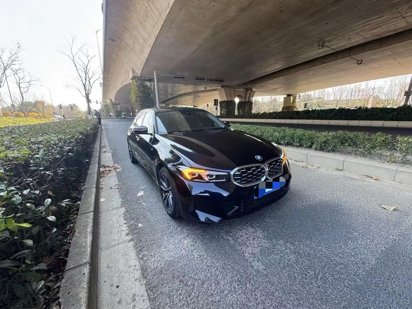 BMW 3 Series 2023 325Li M Sports Suit 3