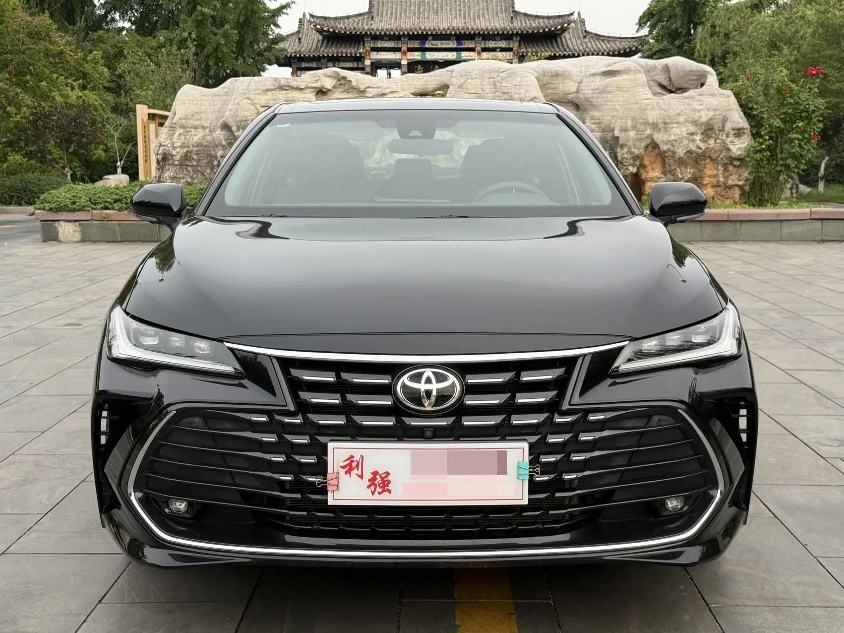 Toyota 2023 Asian Dragon 2.0 Stepless XLE Premium Edition Automatic Gear 2