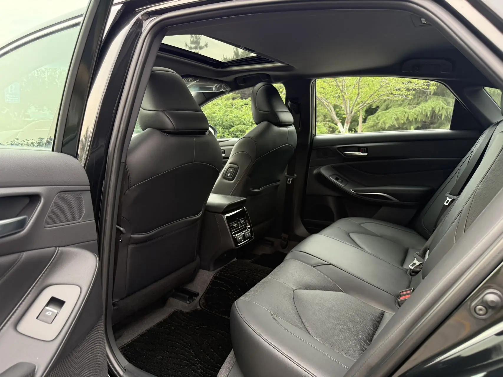 Toyota 2023 Asian Dragon 2.0 Stepless XLE Premium Edition Automatic Gear 5