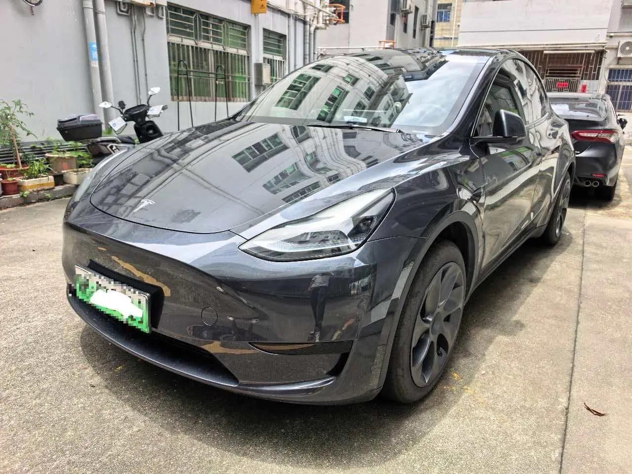 2024 Model Y Rear-Wheel Drive Edition