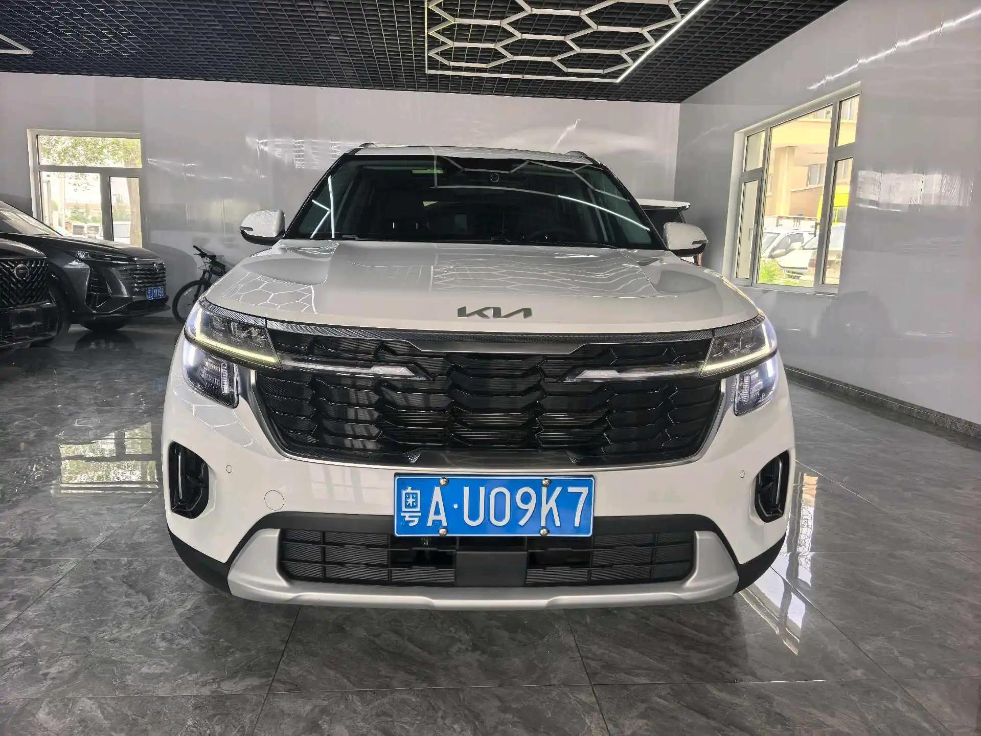 Sytus 2023 1.5L CVT Luxury Edition 2