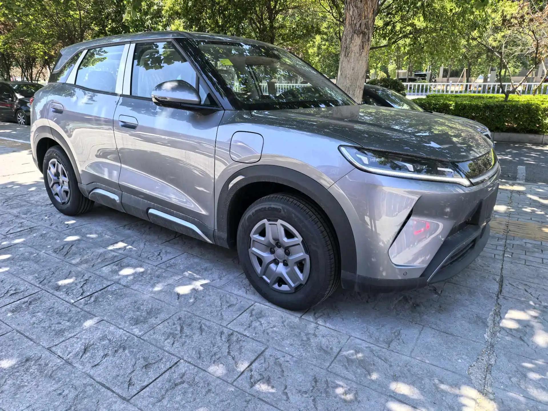 BYD 2025 Yuan UP 301KM Pilot Automatic Gear 2