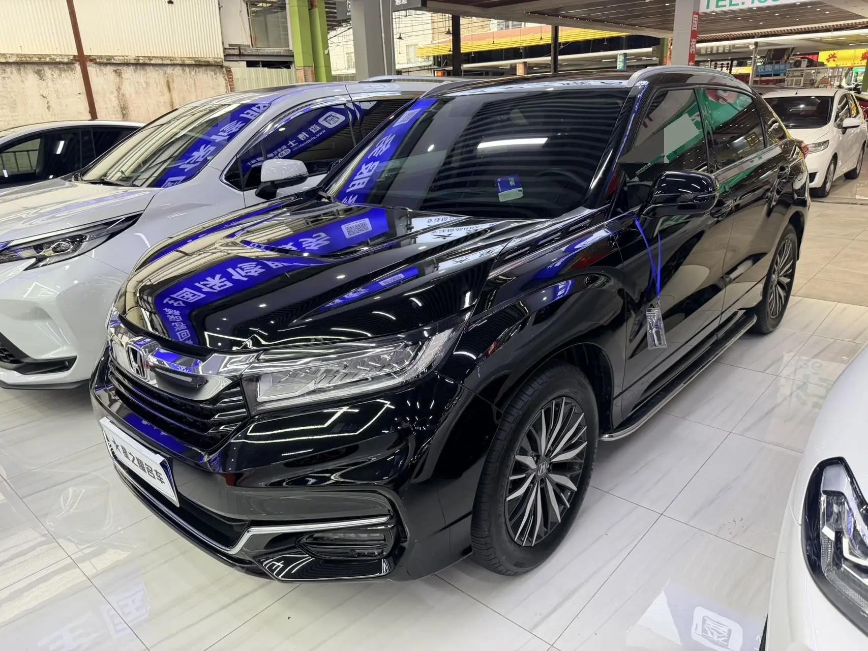Open image lightbox: Crown Road 2020 370TURBO 4-wheel Drive Premium Edition