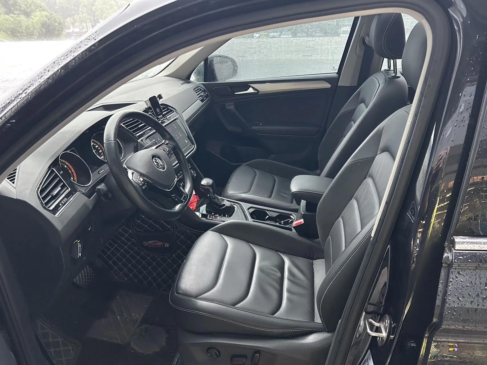 Tiguan L 2019 330TSI Auto Two-Drive Smart Deluxe Edition National V 4