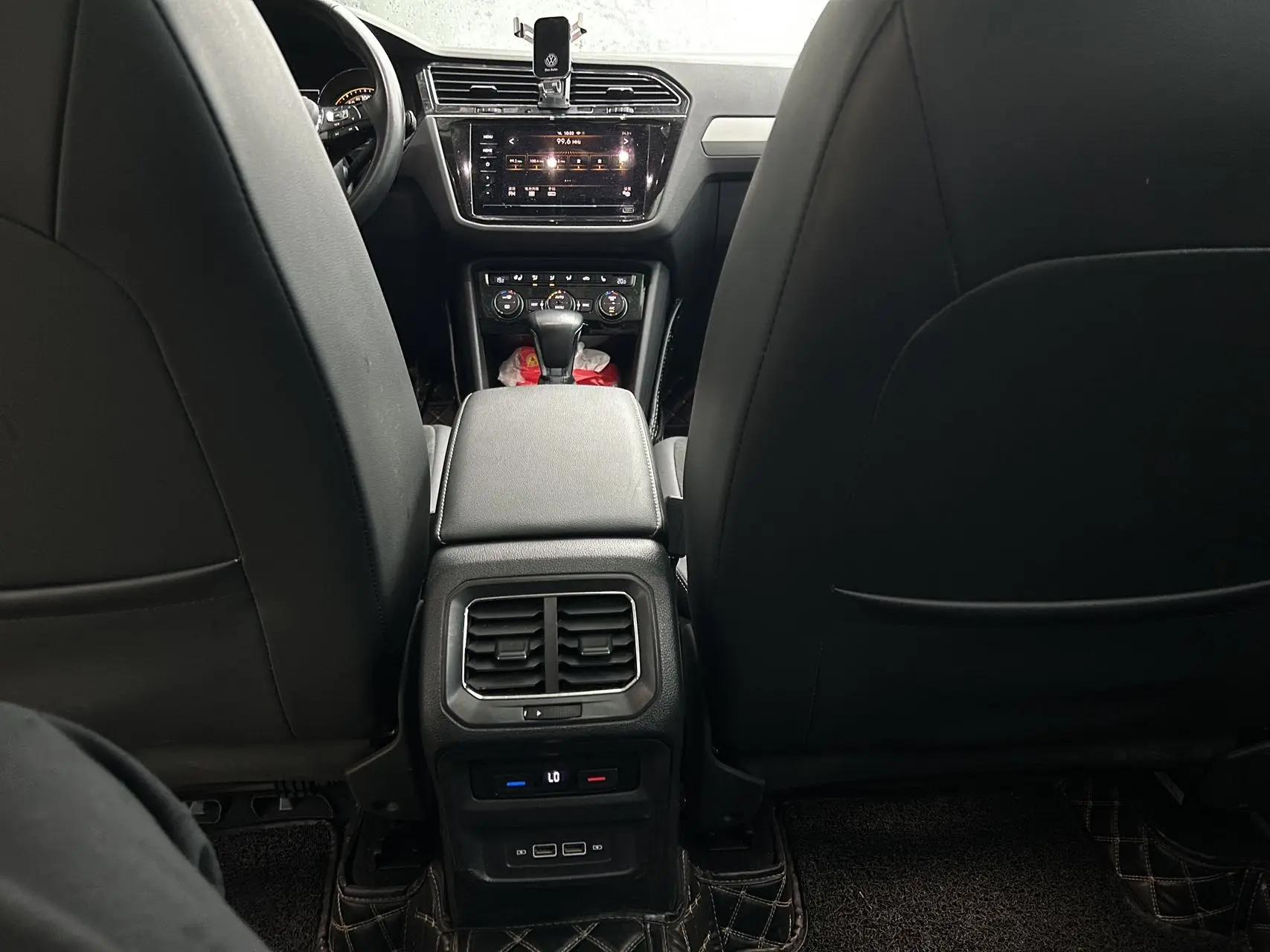 Tiguan L 2019 330TSI Auto Two-Drive Smart Deluxe Edition National V 7