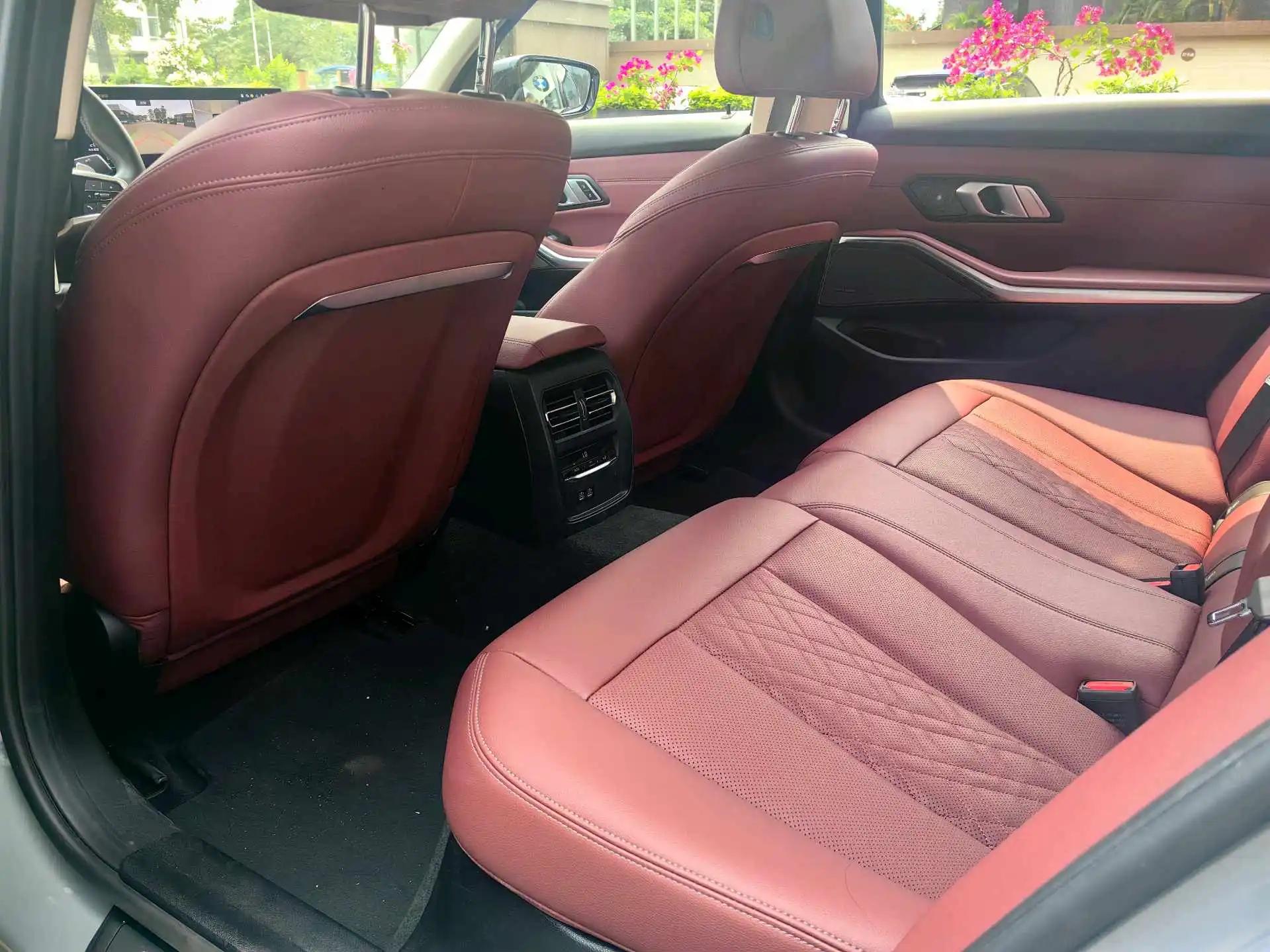 BMW 3 Series 2025 Model 330Li 2.0T M Sport Night Edition Automatic 3