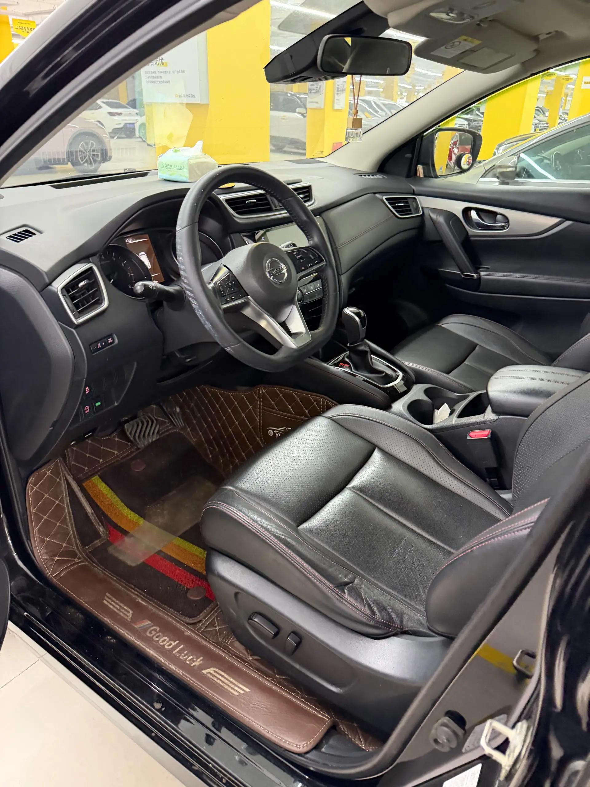 Qashqai 2021 2.0L CVT Luxury Edition 4
