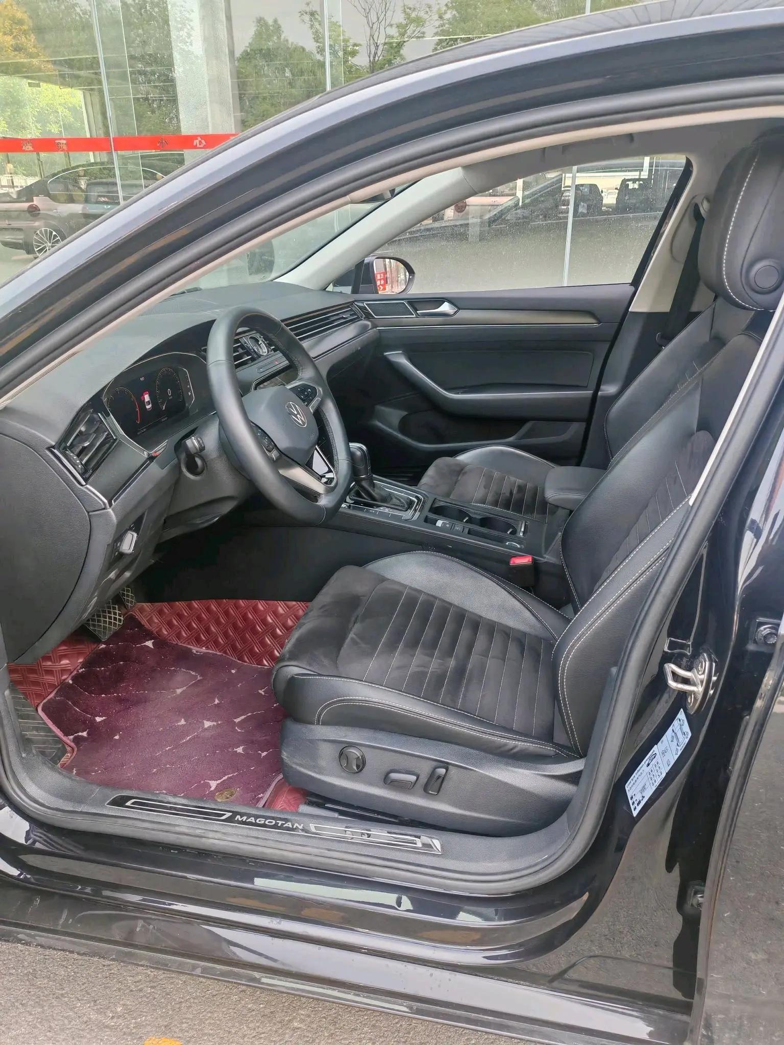 Magotan 2020 330TSI DSG Luxury Model 3