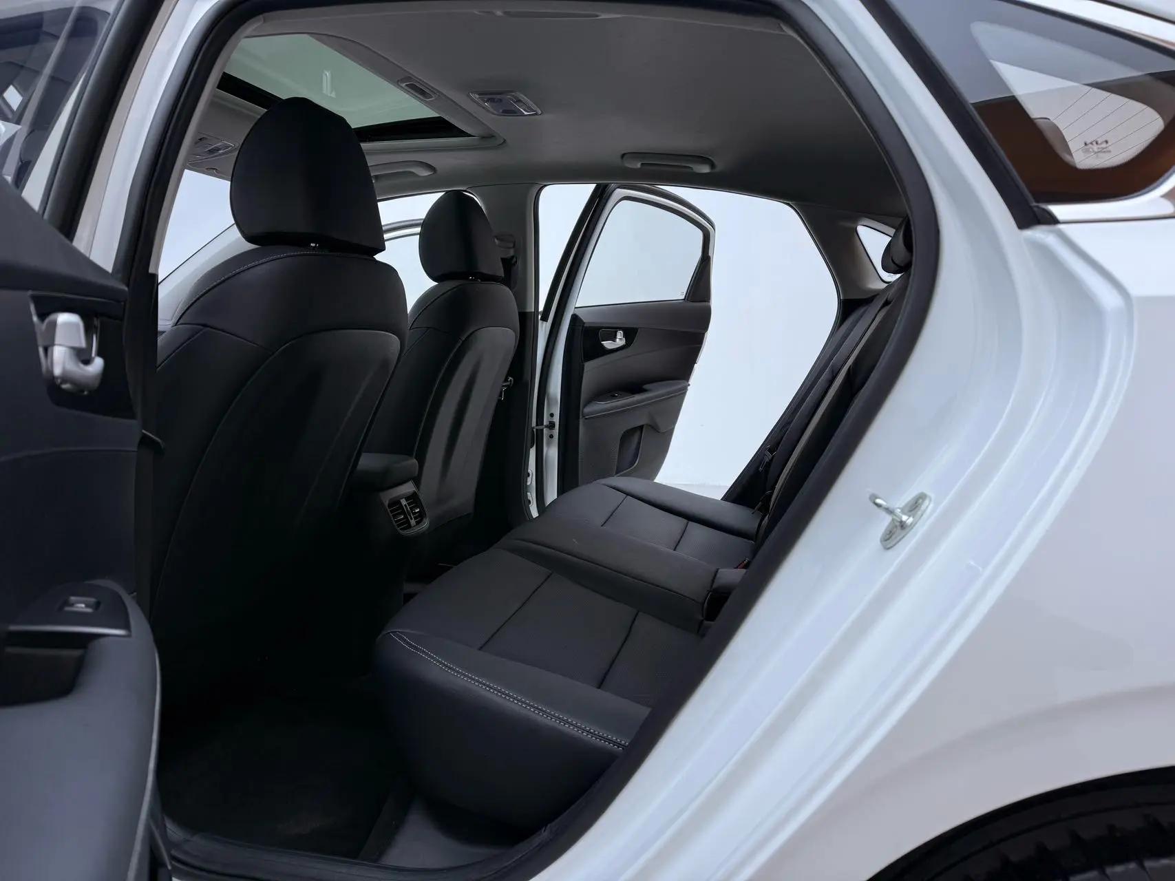 Kia K3 2021 1.5L CVT Fashion Edition 6