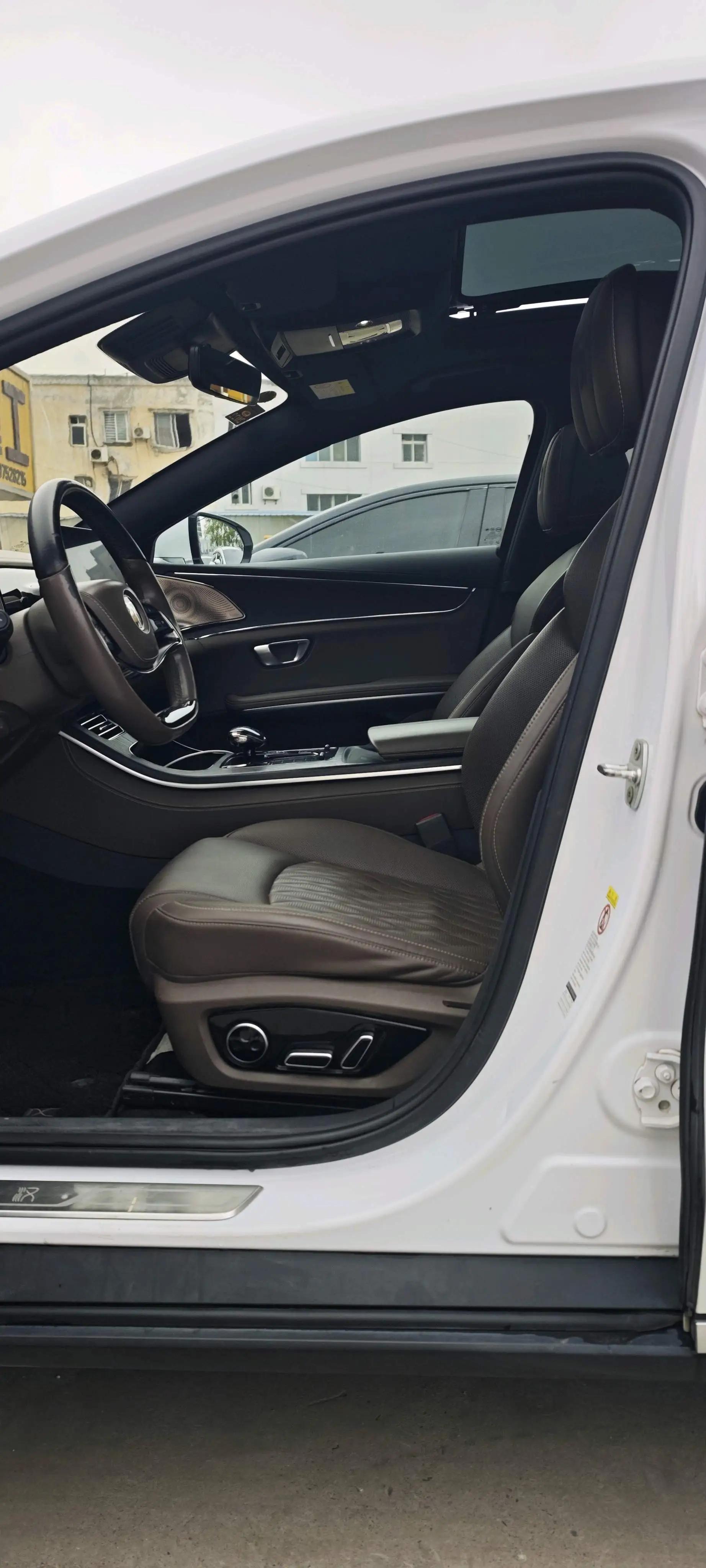 Han 2020 EV four-wheel drive high-performance flagship 7