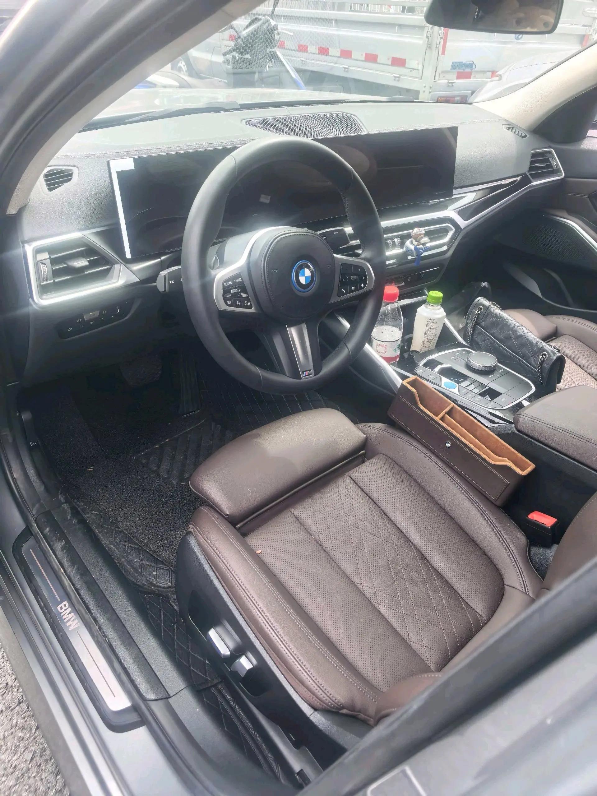 BMW i3 2022 eDrive 35 L 4
