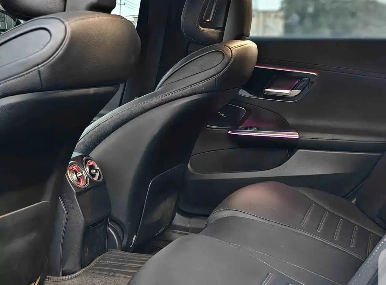 Mercedes Benz Class C 2022 to C 260 L Sports Edition 2