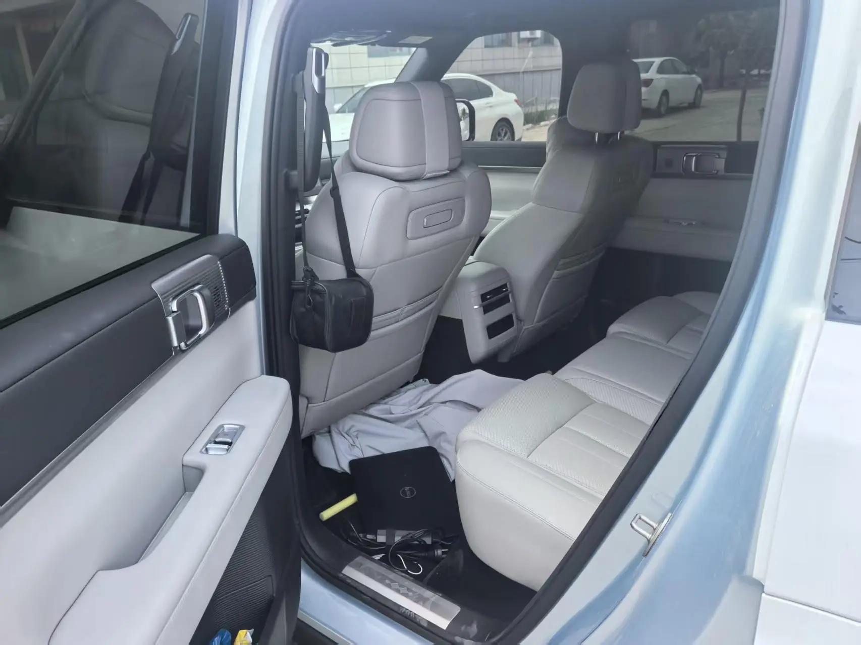 FangChengBao 2025 titanium 7 1.5T stepless 190KM four-wheel drive Ultra version of automatic gear 4