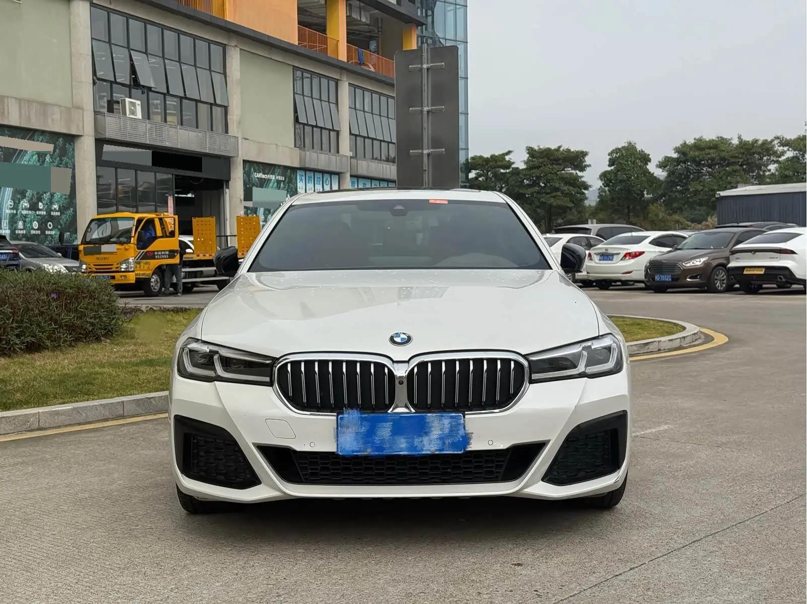 BMW 5 Series 2020 530Li Exclusive M Sports Suit 2