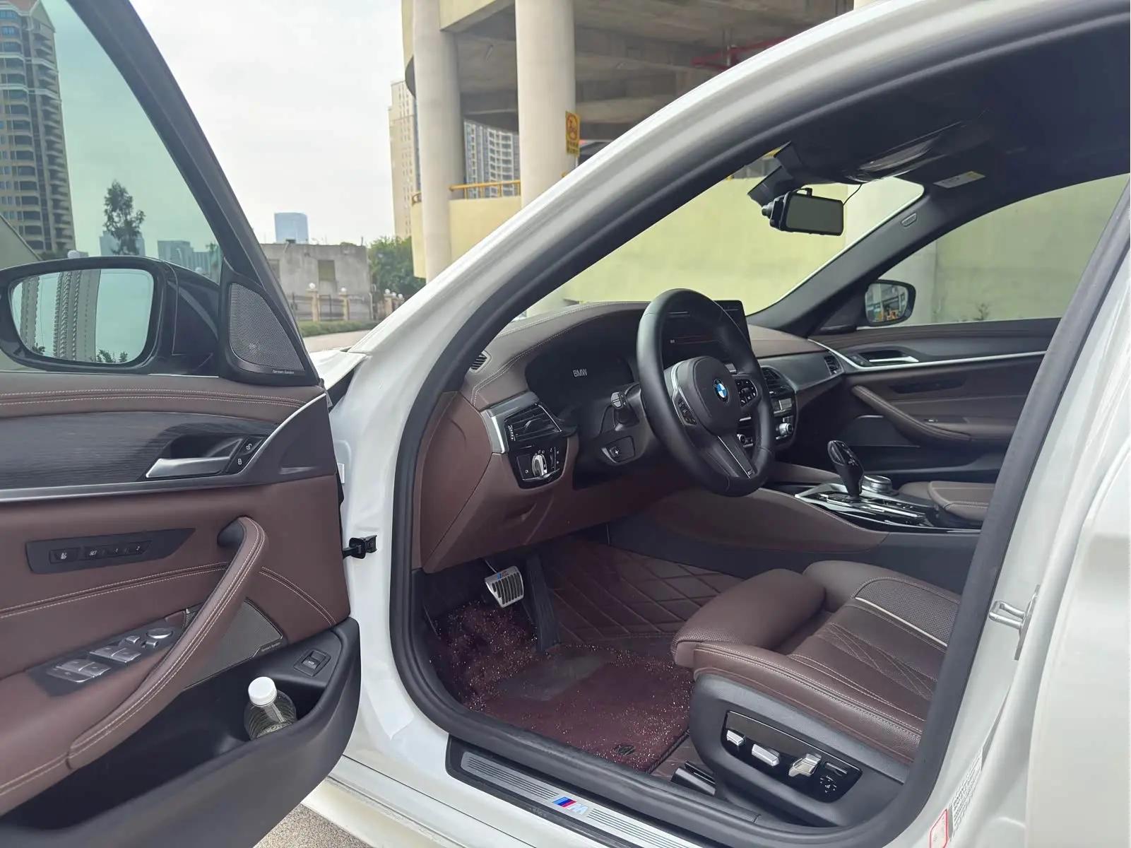 BMW 5 Series 2020 530Li Exclusive M Sports Suit 4