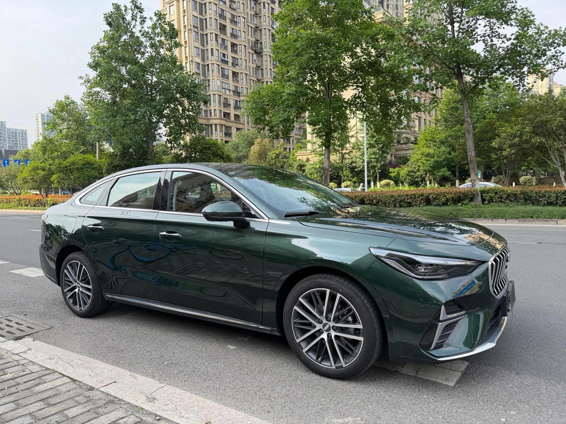 Geely 2026 Emgrand -3-compartment 1.5T Flagship Automatic Gear 3
