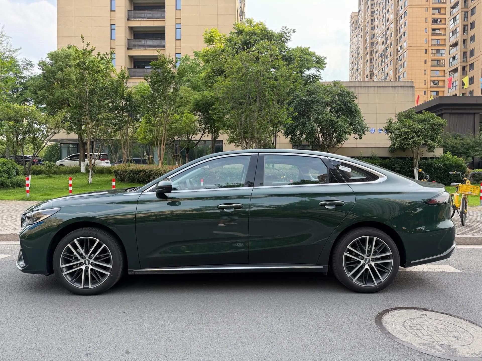 Geely 2026 Emgrand -3-compartment 1.5T Flagship Automatic Gear 7