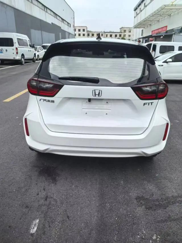 Fit 2021 1.5L CVT Tide Edition 6
