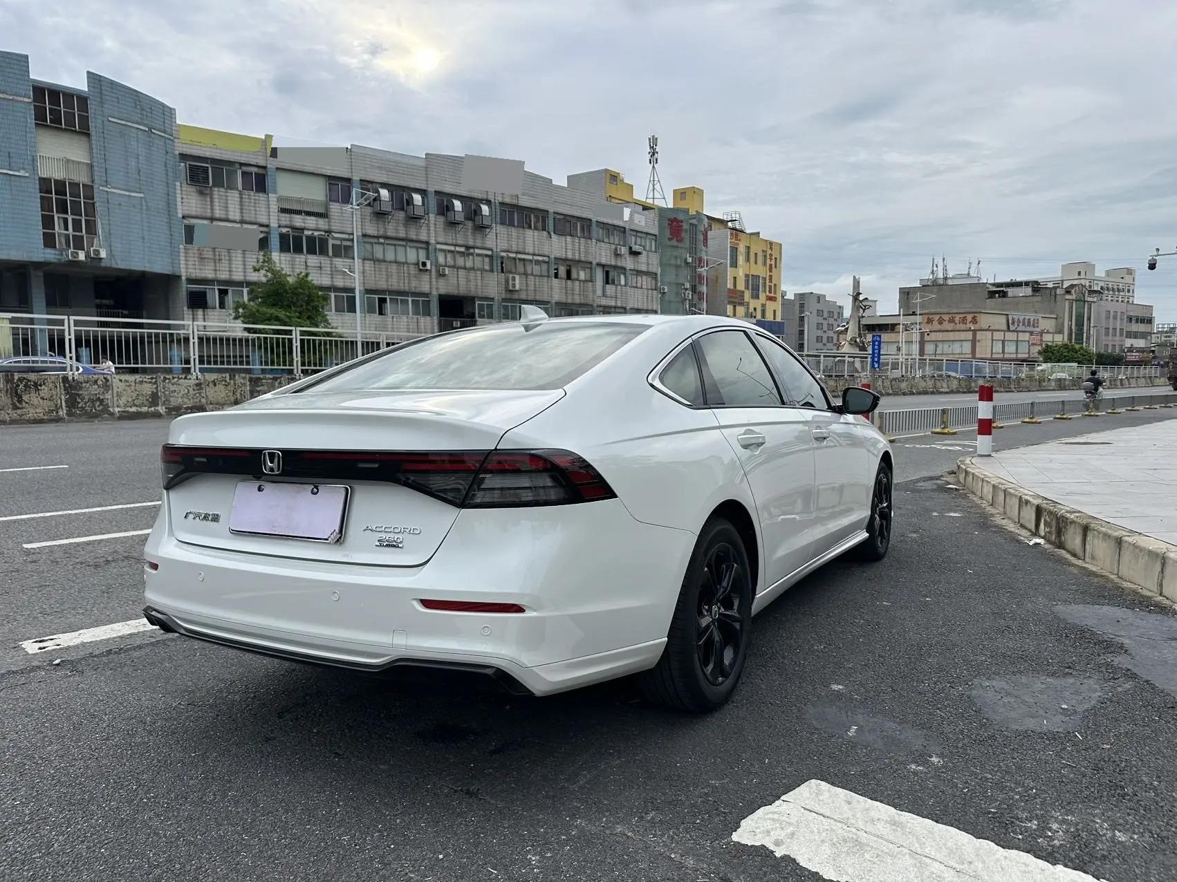 Honda 2025 11th Generation Accord 1.5T Stepless 260TURBO Sports Series Deluxe Automatic Gear 6
