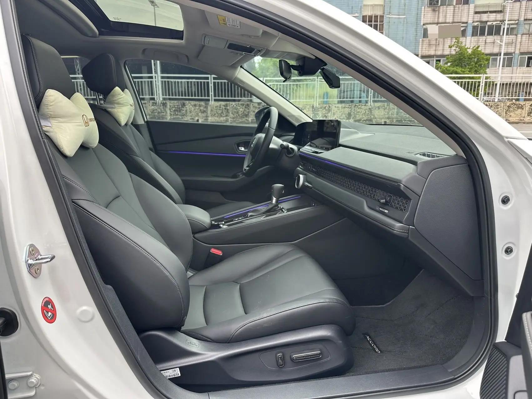 Honda 2025 11th Generation Accord 1.5T Stepless 260TURBO Sports Series Deluxe Automatic Gear 7