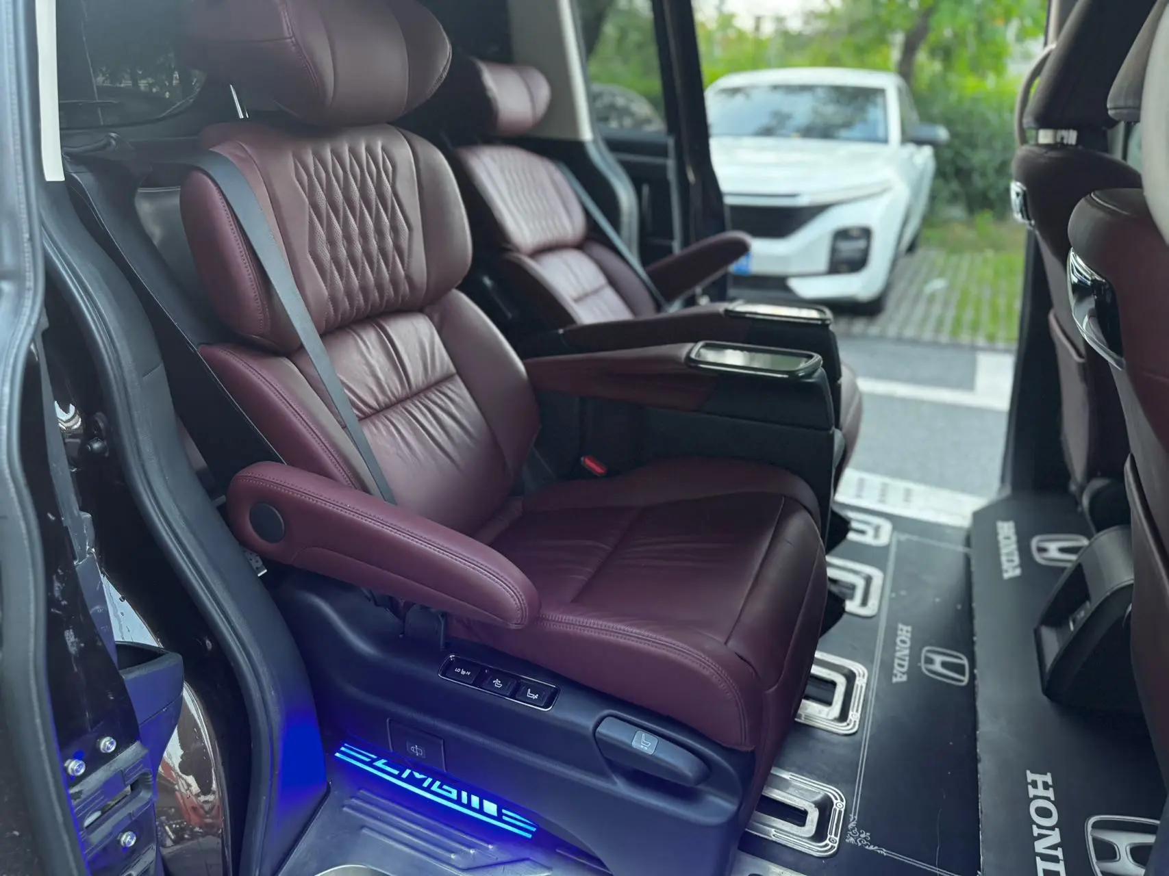 Elyson 2022 2.0L e:HEV Extreme Edition 11