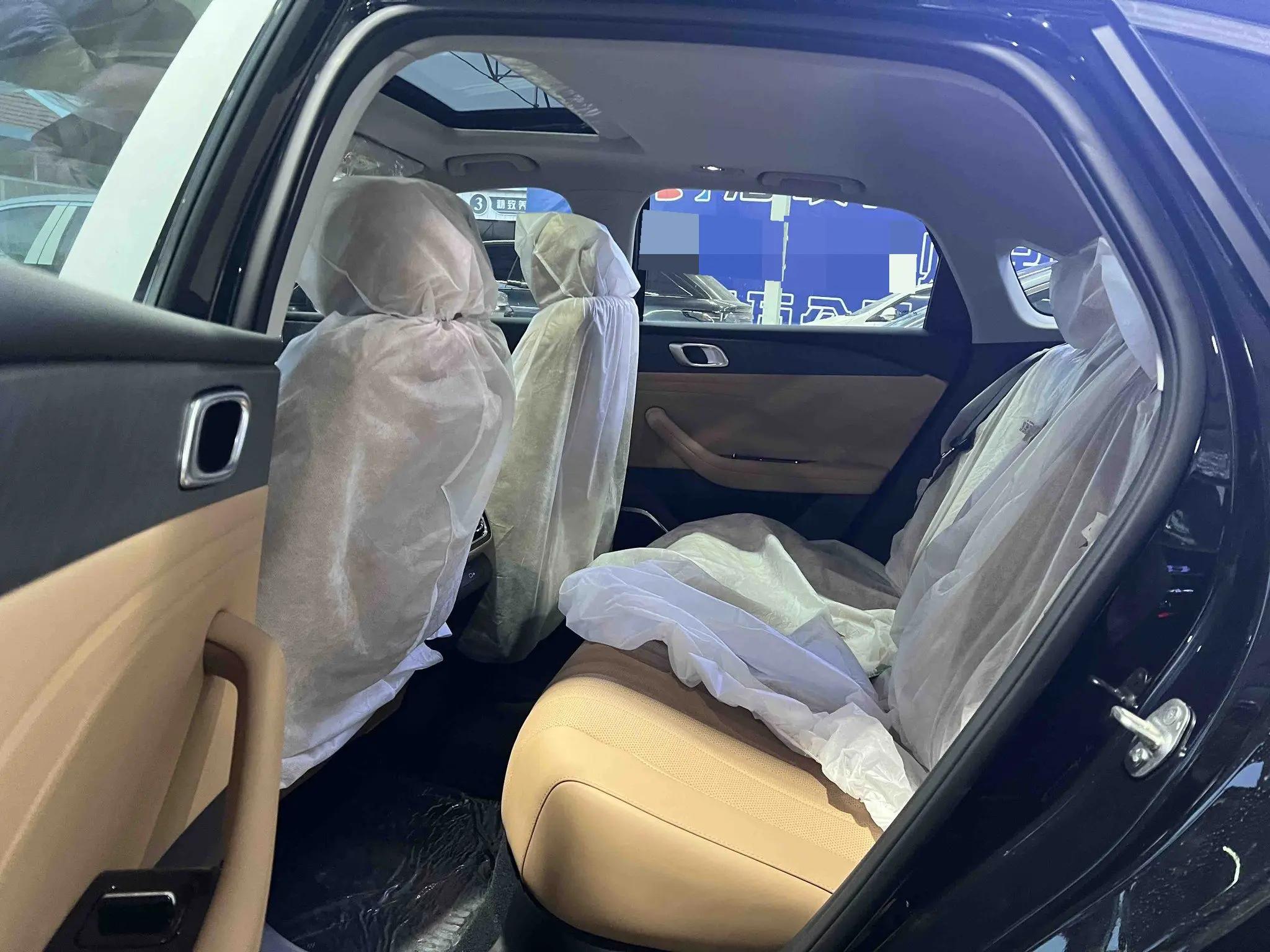 Geely Galaxy 2025 xingyao 6 EM-i 1.5 125km exploration version automatic gear 4