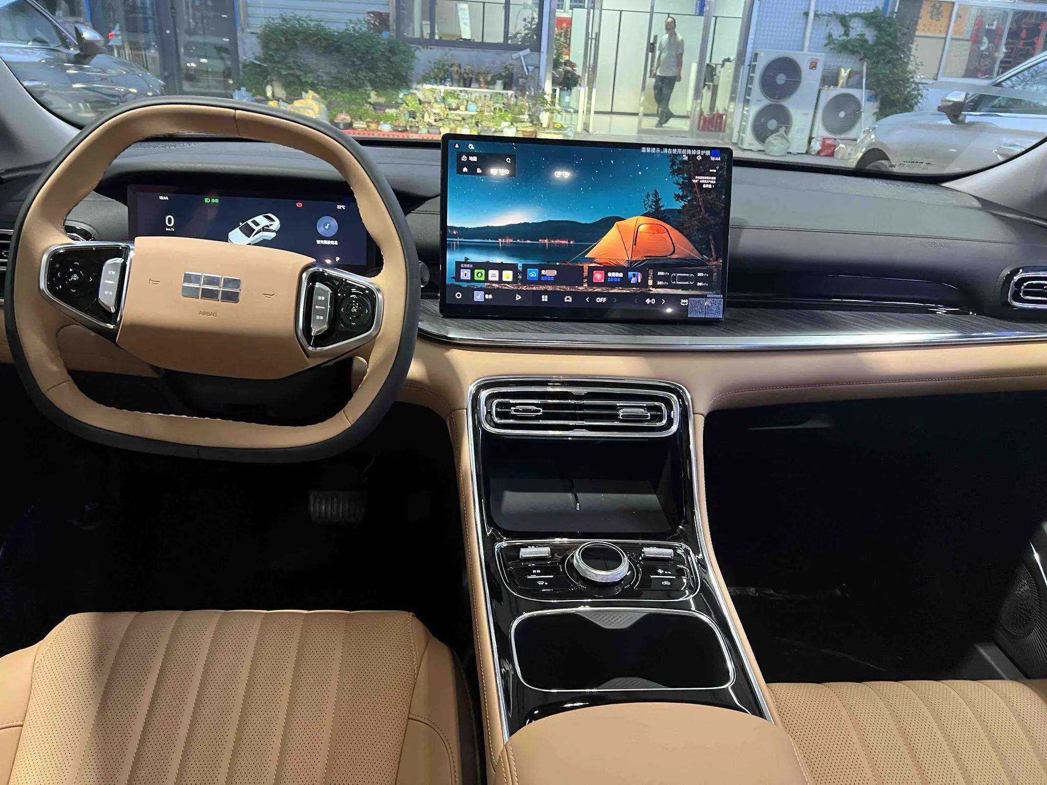 Geely Galaxy 2025 xingyao 6 EM-i 1.5 125km exploration version automatic gear 5